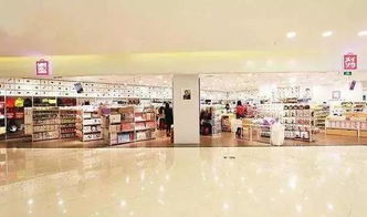 他靠10元小店，年銷100億 這才是商業模式的秘密